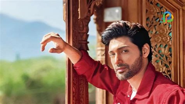 Discovering The Talents Of Sasha Agha Şarkıcı