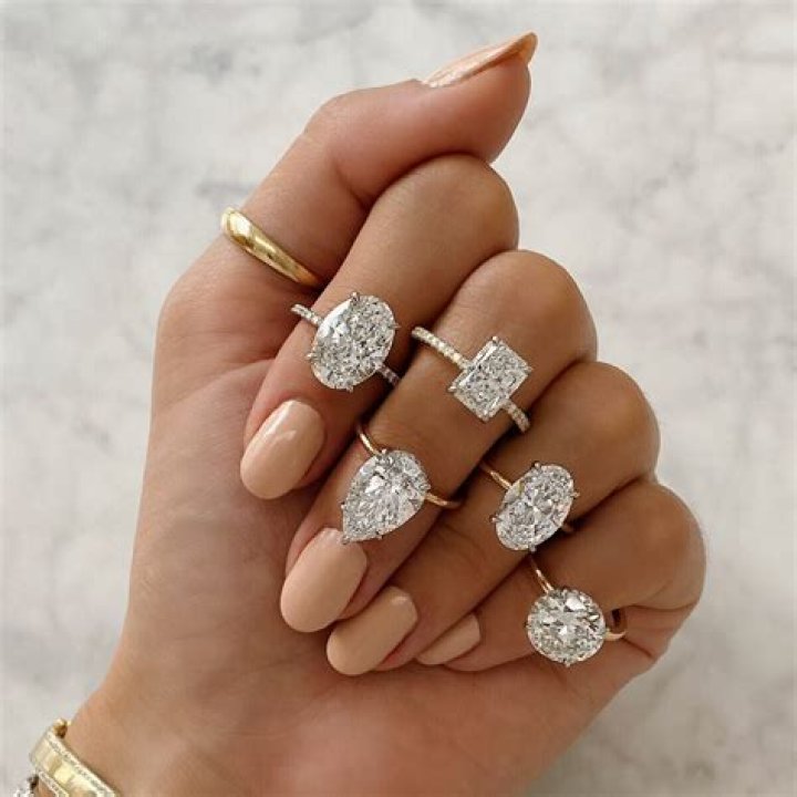 Queen Naija's Engagement Rings The Bell