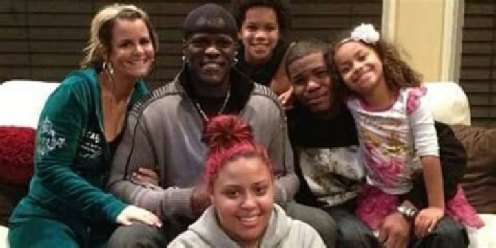 Unveiling R-Truth's Relationship Status: Is R-Truth Married?